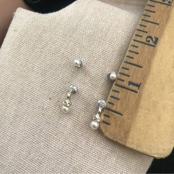 Vintage 2 Pairs of Faux Pearl Earrings - Picture 3 of 3